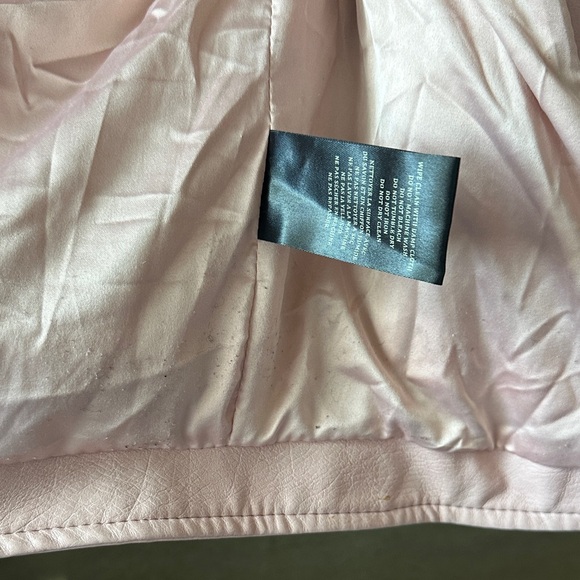 Blank NYC Faux Fur Cropped Bomber Jacket w/ Faux Leather Buckle Details - Picture 9 of 11